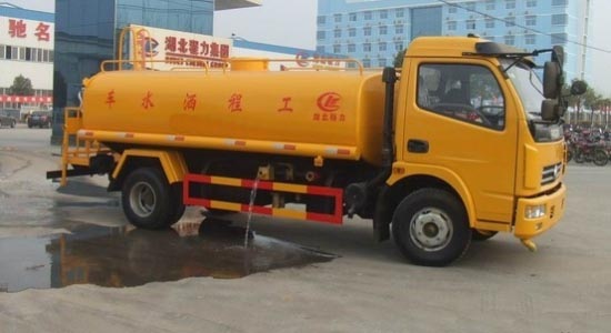 東風多利卡<a href=http://www.essary.cn/ssc target=_blank class=infotextkey>灑水車</a>